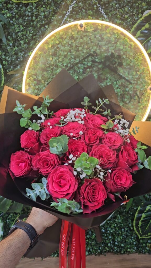 21'li Kırmızı Gül Buketi | Özel Tasarım Romantik Gül Buketi